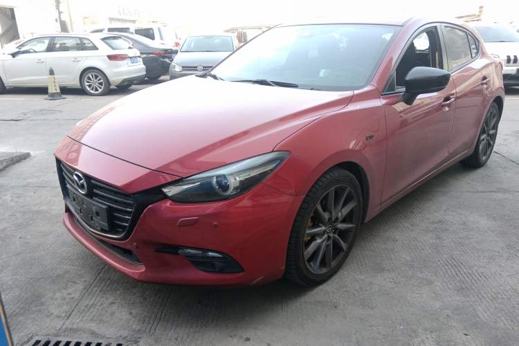 Used Mazda Mazda 3 Axela 2017 Hatchback 2.0L Automatic Sport Model China V Emission Standard
