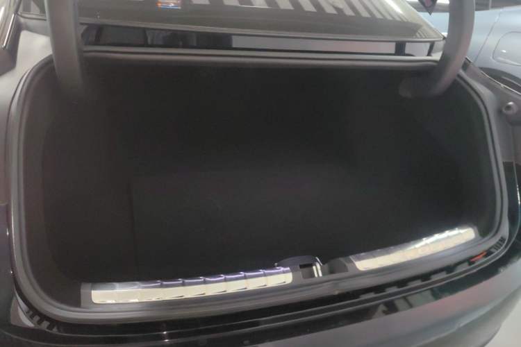 Used Hima Stelato S9 2024 All-Electric Max Rear-Drive Long-Range Version