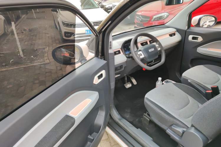 Used Chery QQ Ice Cream 2022 170km Sundae Phosphate Lithium-Ion