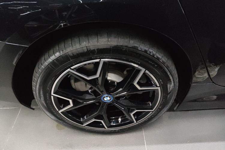 Used BMW i3 2023 eDrive 40 L Midnight Edition