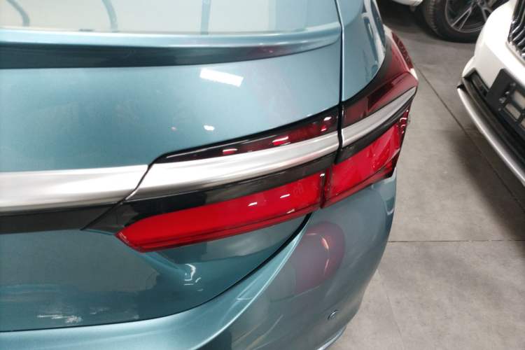 Used Toyota Corolla 2017 Revised Dual-Engine 1.8L E-CVT Leading Edition