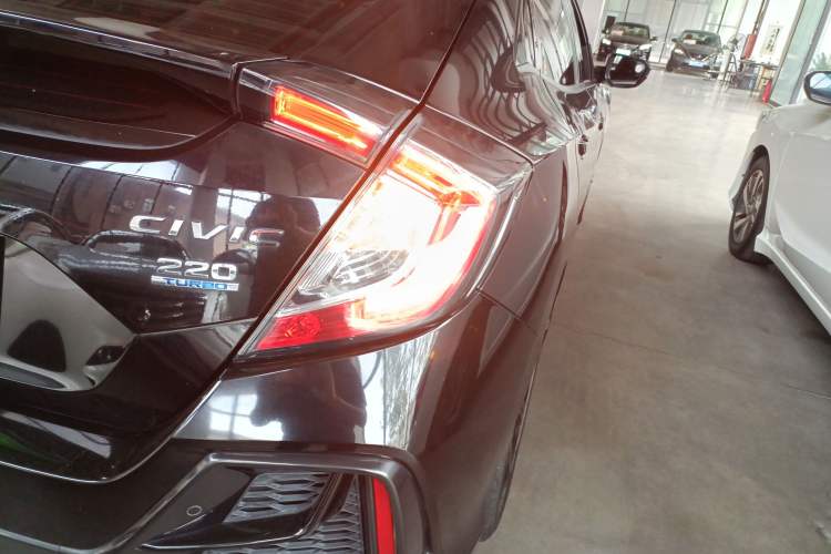 Used Honda Civic 2021 HATCHBACK 220TURBO CVT Trendy Cool Edition