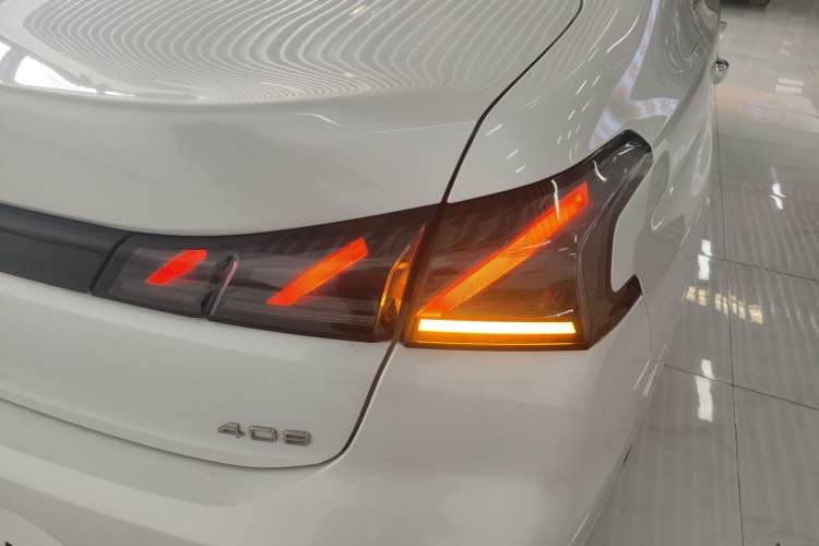 Used Peugeot 408 2022 1.6T Light-Chasing Edition
