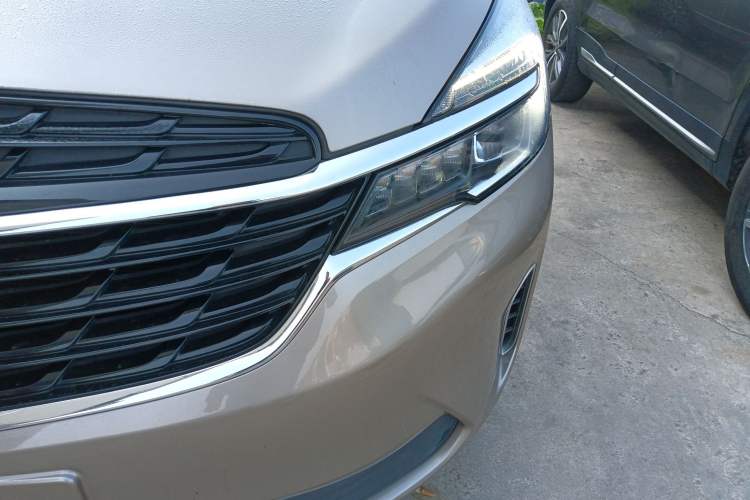 Used Buick GL8 2022 Land Business Class 652T Luxury Model
