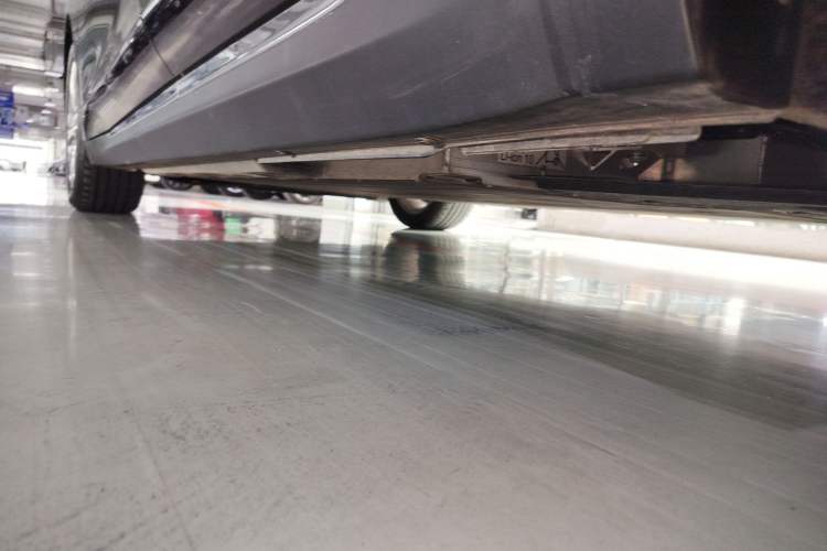 Used Hongqi E-QM5 2023 Base Travel Edition
