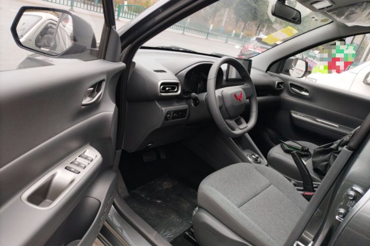 Used Wuling Hongguang New Energy 2025 Extended-Range Hybrid 50KM Comfort Version
