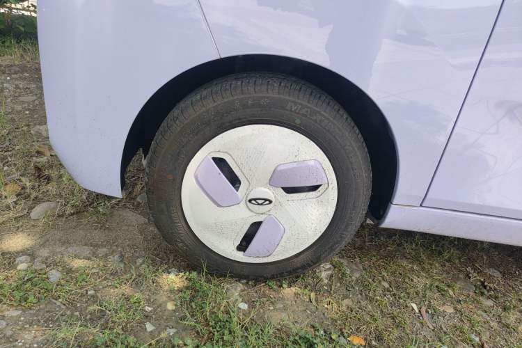 Used Chery QQ Ice Cream 2022 120km Conical Shape Lithium Iron Phosphate
