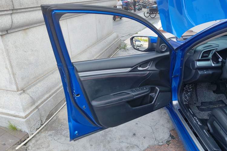 Used Honda Civic 2016 220TURBO CVT Luxury Edition