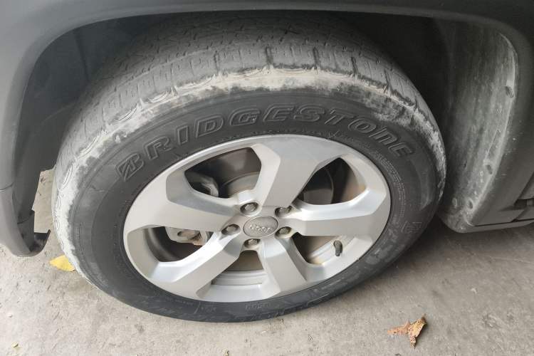 Used  Compass 2019 220T Automatic Enjoyment Version
