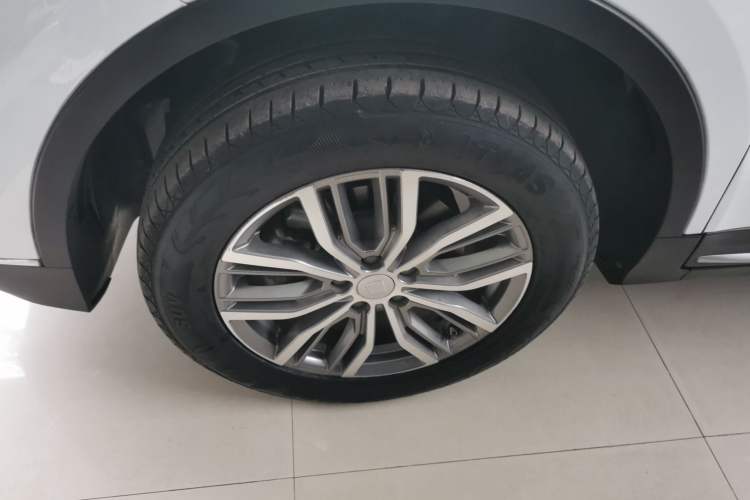 Used Farizon FX 2021 1.8T Smart Connect 5-Seater