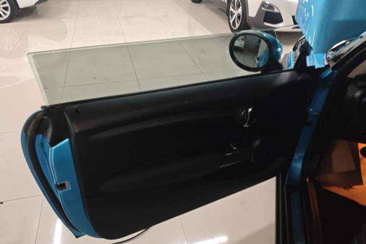 Used  MINI 2019 1.5T ONE
