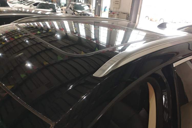 Used Buick Envision 2022 Facelift Encore S 552T Two-Wheel-Drive Luxury Model
