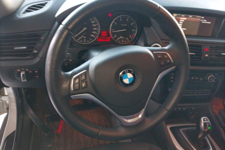 Used BMW X1 2014 sDrive18i Leading Model
