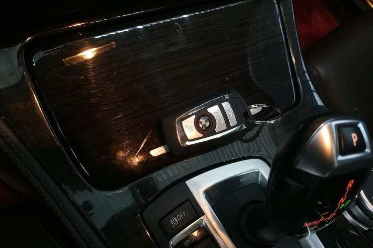 Used BMW 5 Series 2014 525Li Luxury Design Package
