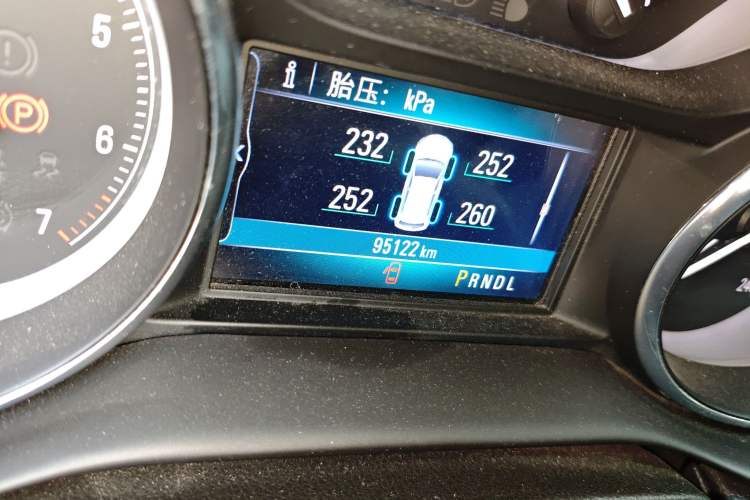 Used Buick Envision 2018 20T Two-Wheel-Drive Elite Model
