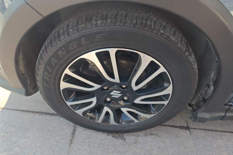 Used Suzuki Swift 2016 1.5L Manual Fashion Edition Cool Play Version
