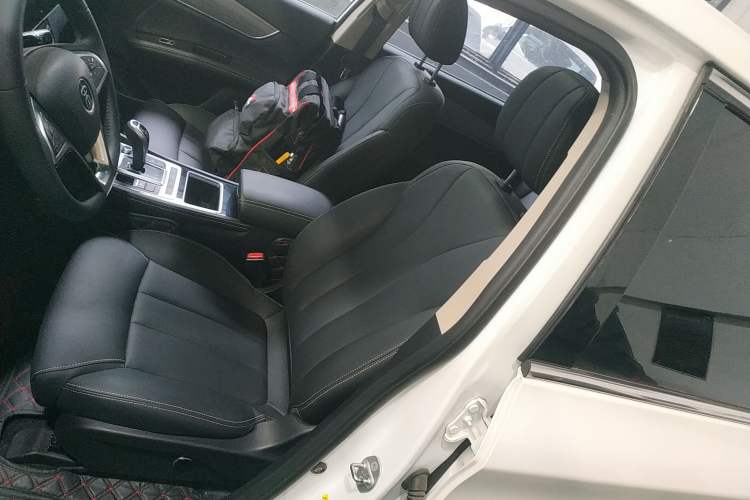 Used BYD Song MAX New Energy 2019 DM 1.5T Smart Connect Advanced 7-Seater China VI Standard
