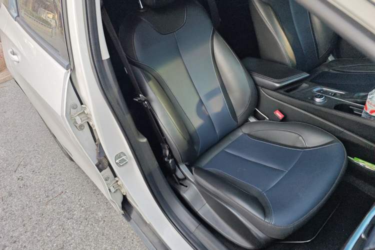 Used Buick Velite 6 2019 Connected Fashion Model
