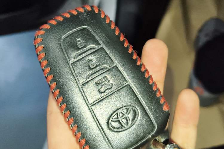 Used Toyota Camry 2019 Revised Version 2.0G Luxury Edition
