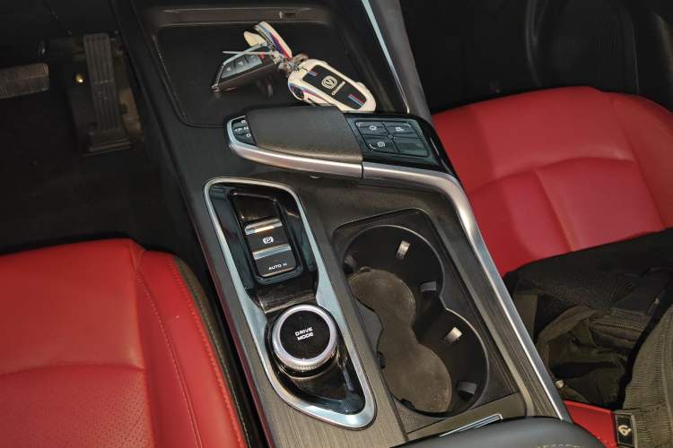 Used Changan UNI-T 2020 1.5T Prestige Version
