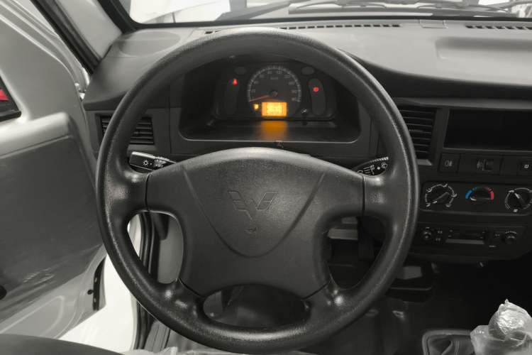 Used Wuling Zhiguang 2023 1.5L Practical Version 5/7 Seats
