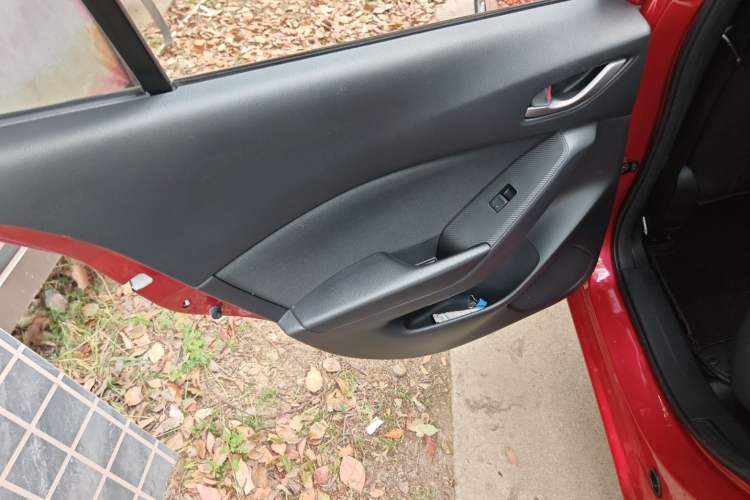 Used Mazda Mazda 3 Axela 2019 Cloud-Control Edition Hatchback 1.5L Automatic Comfort Model China VI Standard
