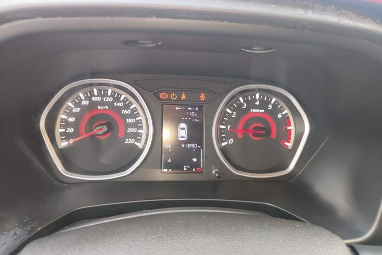 Used Soueast DX3 2016 1.5L Manual Luxury Version
