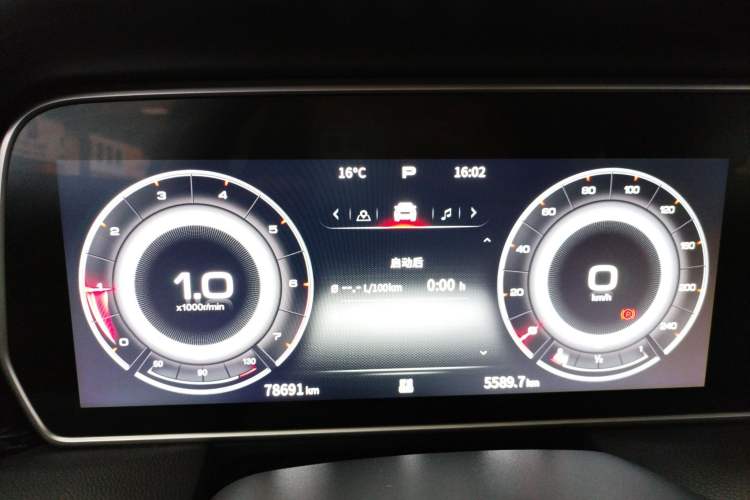 Used Hongqi HS5 2022 Facelifted Version 2.0T Smart Connect Flagship All-Wheel-Drive Edition
