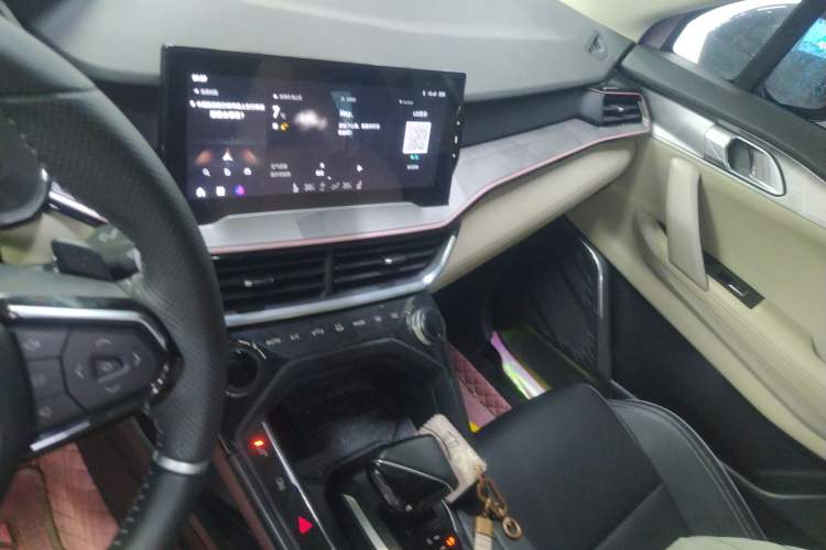 Used Lynk & Co 06 2021 1.5T Shero Pink Special Edition