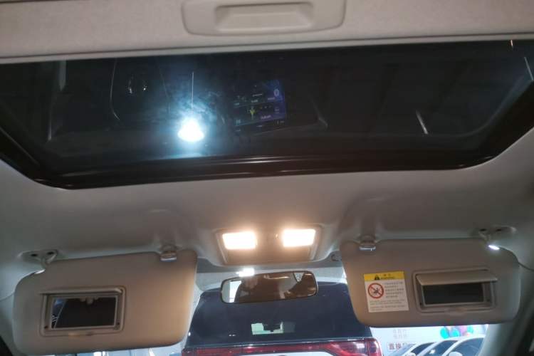 Used Nissan Lannia 2021 1.6L CVT Smart Connect Smart Cool Edition
