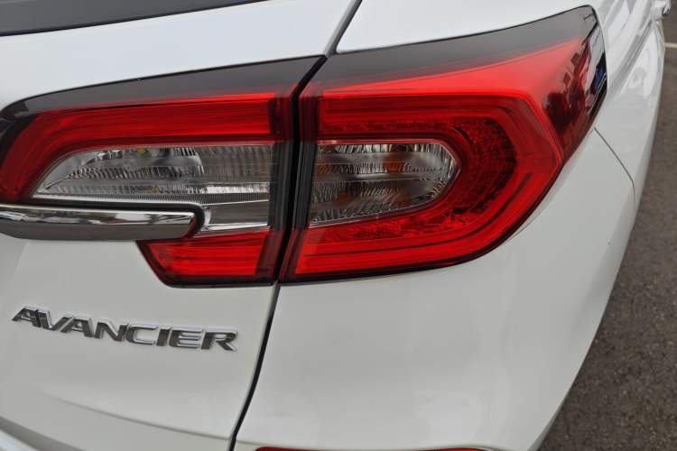 Used Honda Avancier 2017 240TURBO Two-Wheel Drive Elite Edition