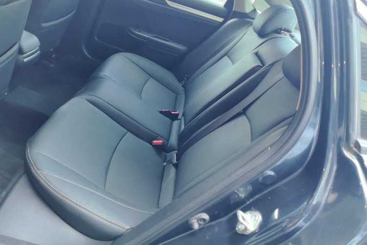 Used Honda Civic 2016 220TURBO CVT Luxury Edition
