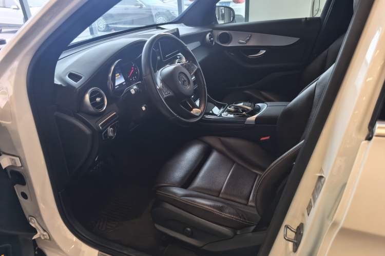 Used Mercedes-Benz GLC 2019 GLC 200 L 4MATIC
