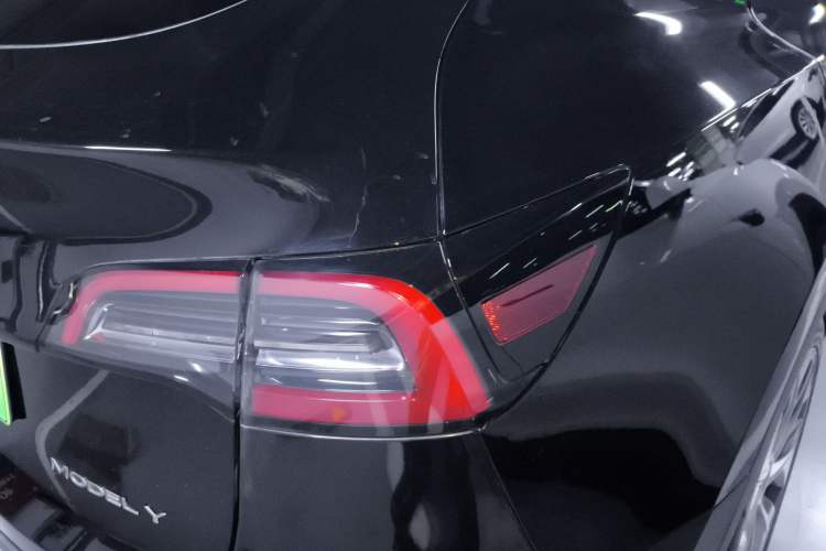 Used Tesla Model Y 2021 Standard Range Rear-Wheel Drive Version
