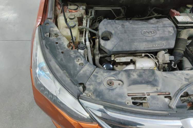 Used BYD Song 2016 Gaishi Edition 1.5TI Manual Haoya Model
