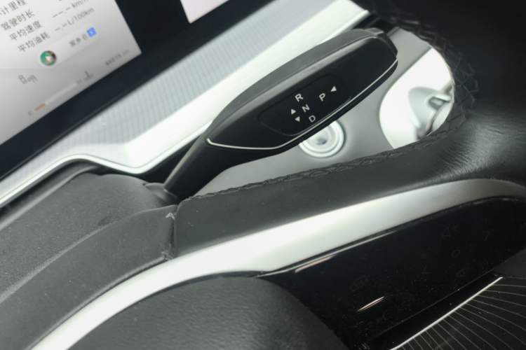 Used  Lingyun 2024 300T Two-Wheel Drive Starlight Edition
