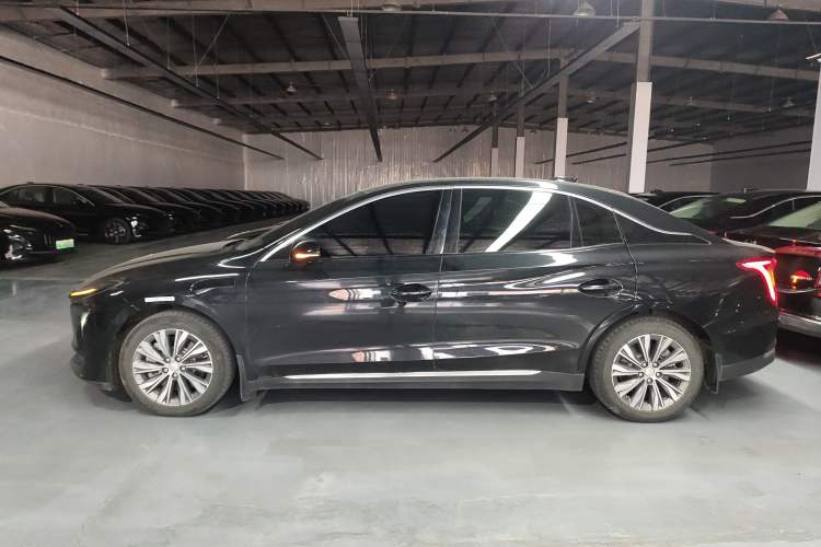 Used Hongqi E-QM5 2022 431 km Charge & Enjoy Edition
