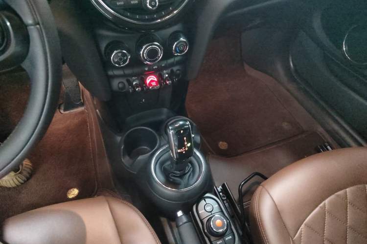 Used  MINI 2021 1.5T ONE PLUS
