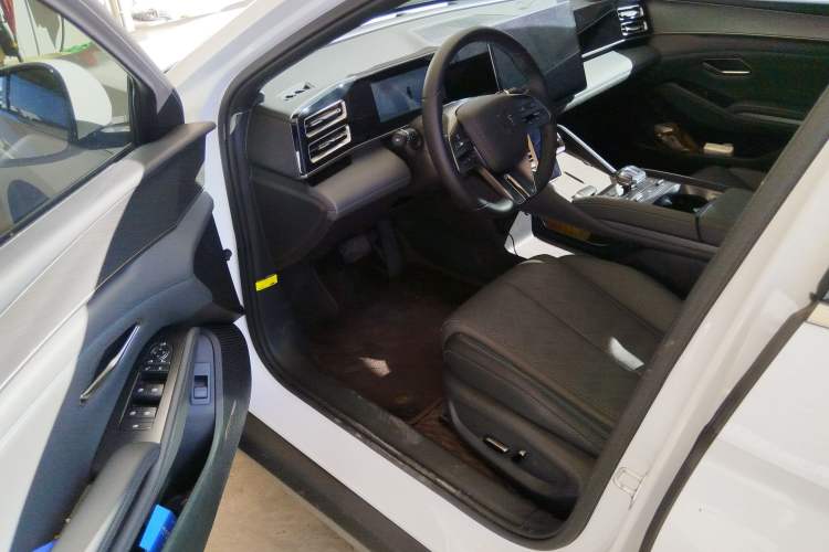 Used BYD Qin L 2024 DM-i 120KM Excellence Model