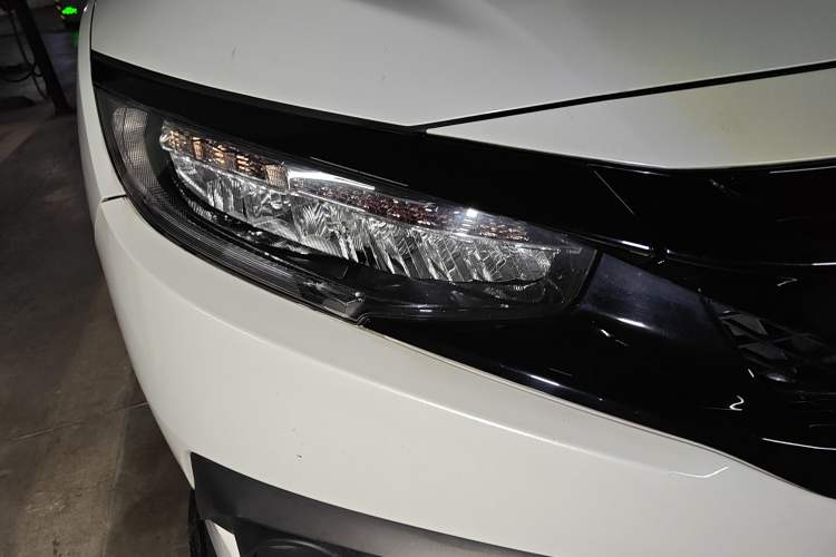 Used Honda Civic 2016 220TURBO CVT Prestige Edition
