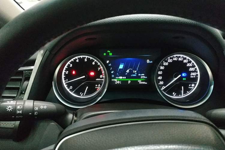 Used Toyota Camry 2018 2.5G Luxury Edition
