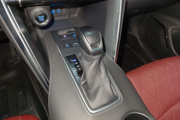 Used Toyota Harrier 2022 2.0L CVT Two-Wheel Drive Deluxe Edition
