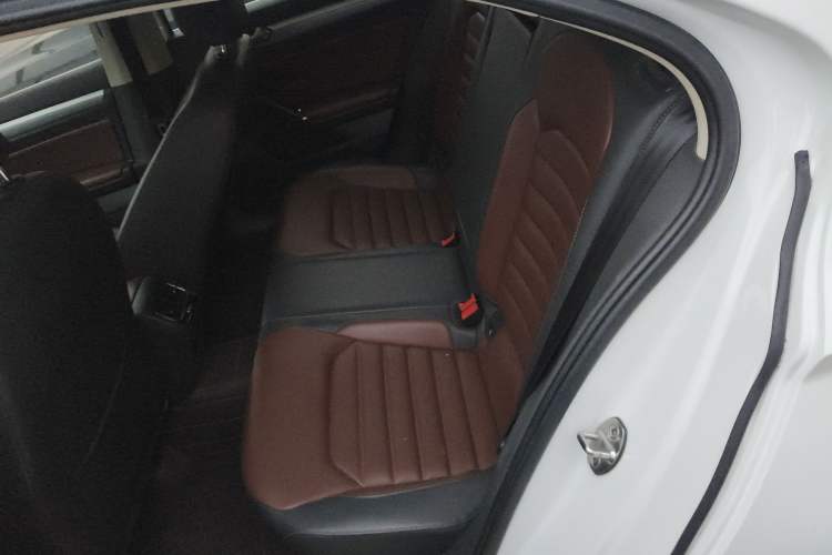 Used Volkswagen Lamando 2019 280TSI DSG Comfort Edition China VI standard
