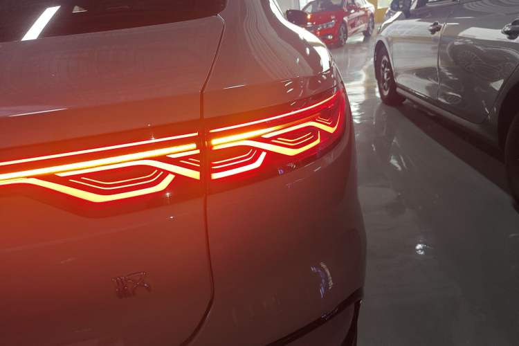 Used BYD Han 2025 EV with 701 km of Laser Radar-Enabled Intelligent Driving