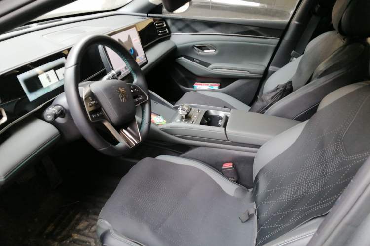 Used BYD Qin L 2024 DM-i 120KM Beyond Model
