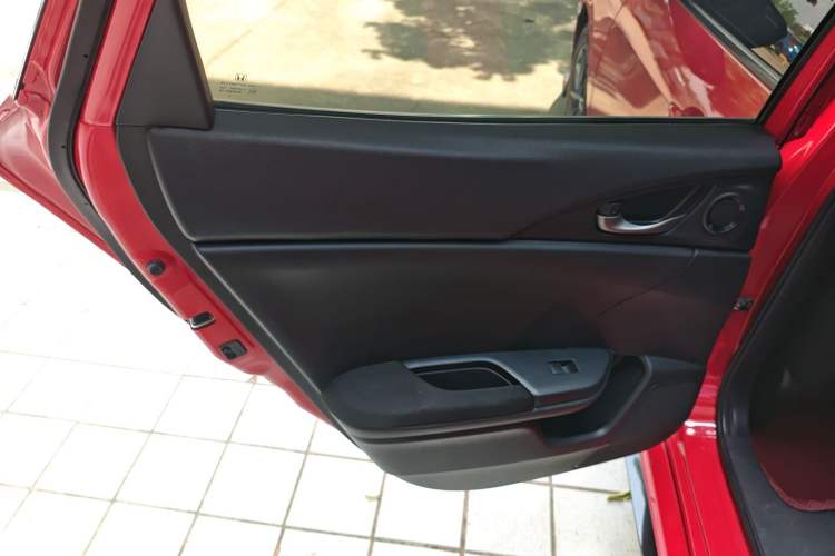 Used Honda Civic 2021 HATCHBACK 220TURBO CVT New Trendsetter
