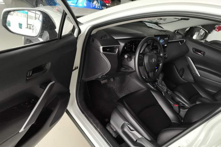 Used Toyota Corolla Cross 2024 2.0L Pioneer Edition