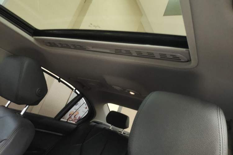 Used BMW 3 Series 2016 320Li Ambition Model
