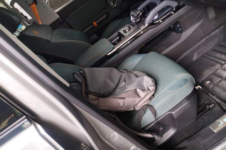 Used JETOUR Traveler 2023 2.0T All-Wheel-Drive CrossPRO
