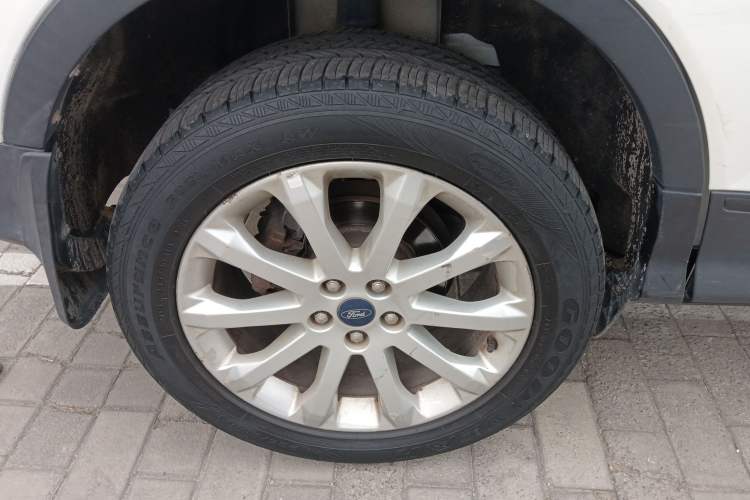 Used Ford Kuga 2013 1.6L GTDi Two-Wheel-Drive Comfort Model
